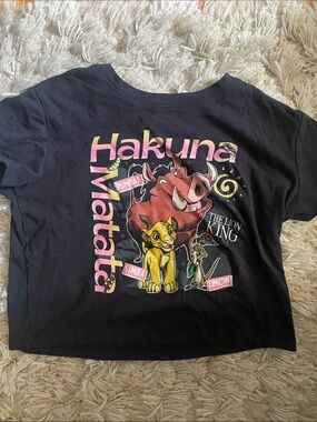 Size M lion king women’s crop